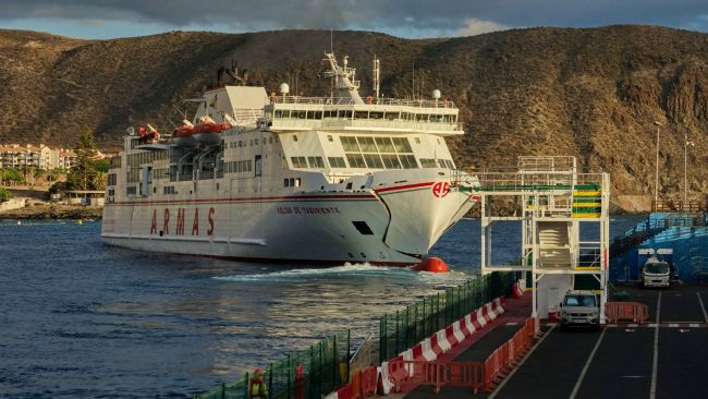 Přístav v Los Cristianos, Tenerife