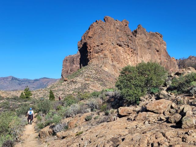 Vnitrozemí ostrova Gran Canaria je typické kamenitějším terénem