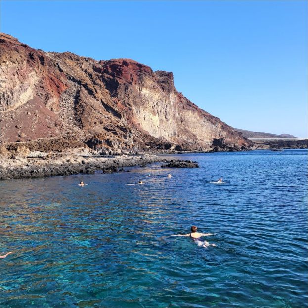Koupání, pláž Tacorón, El Hierro