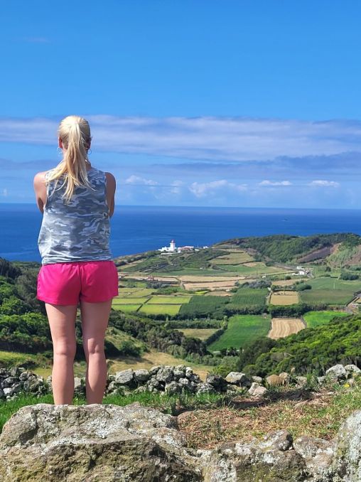 Turistka na túře, Terceira