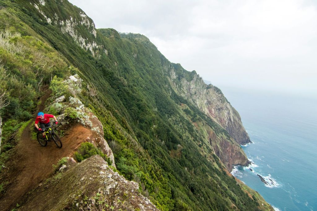 Mtb je na Madeiře populární. Boca do Risco