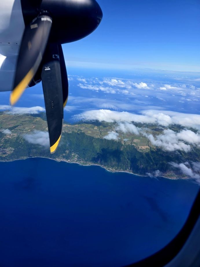 Přílet na São Jorge, Azory